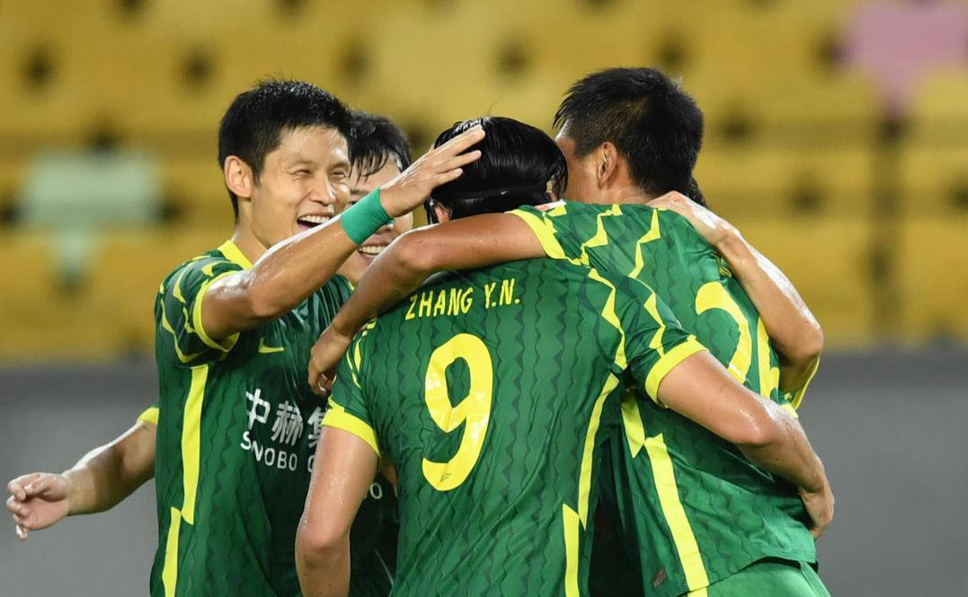 半岛体育全站-国安主场战胜对手领先积分，球队备战中期比赛